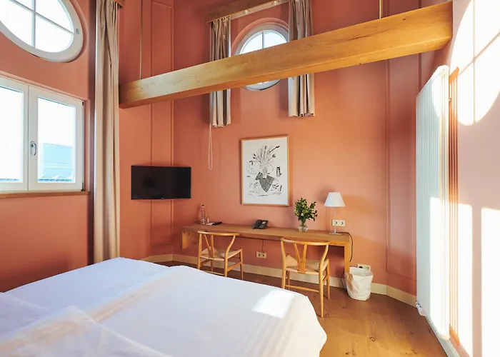 MOMA1890 Boutique Hotel